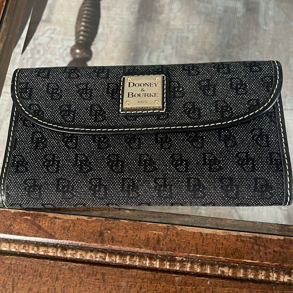 Black canvas Dooney & Bourke wallet